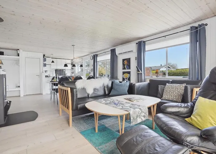 Holiday home Anisa - 400m From The Sea By Interhome *